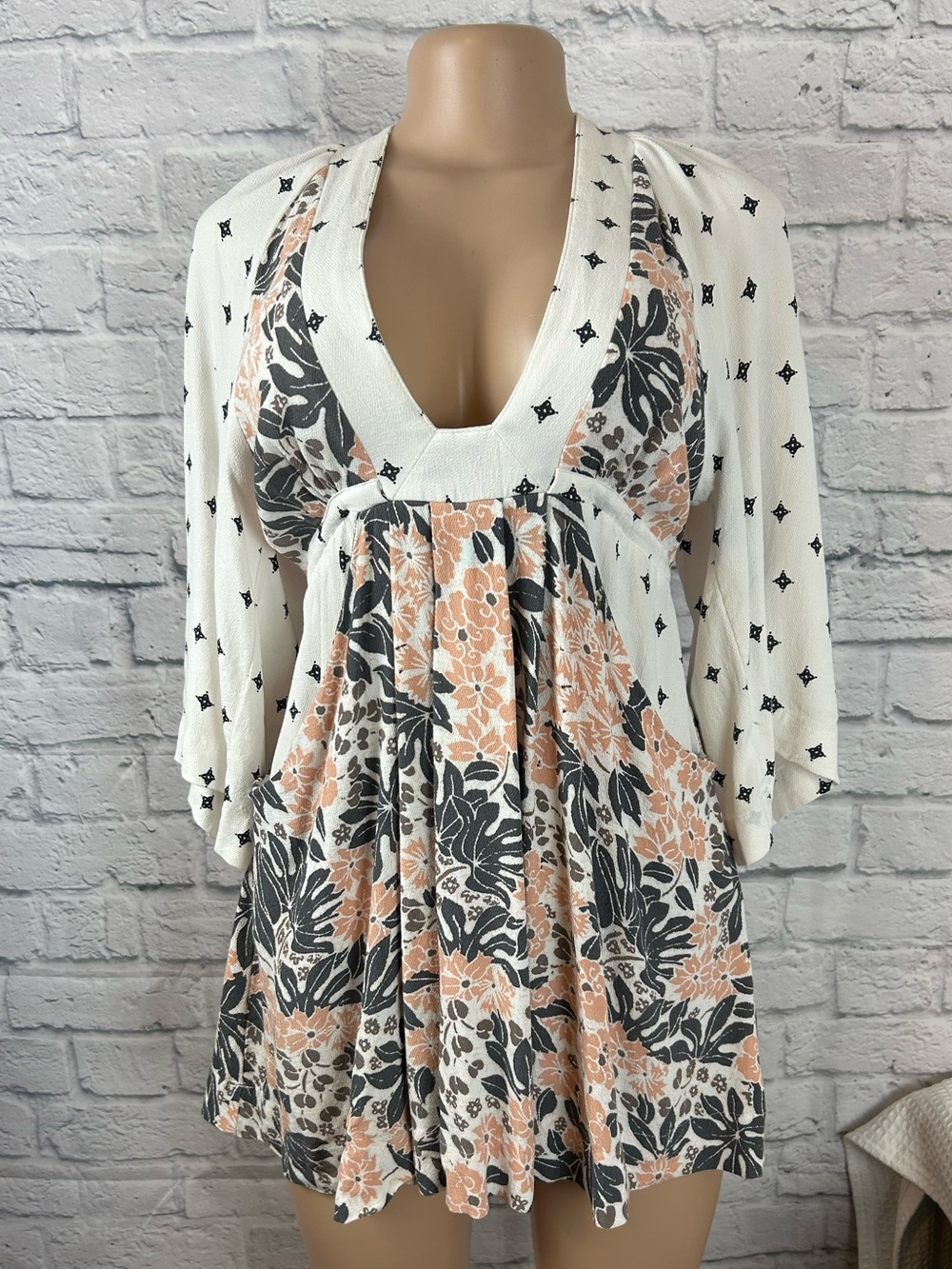Free People Tellulah Mini Dress XS Floral Boho Bell Sleeve Pockets